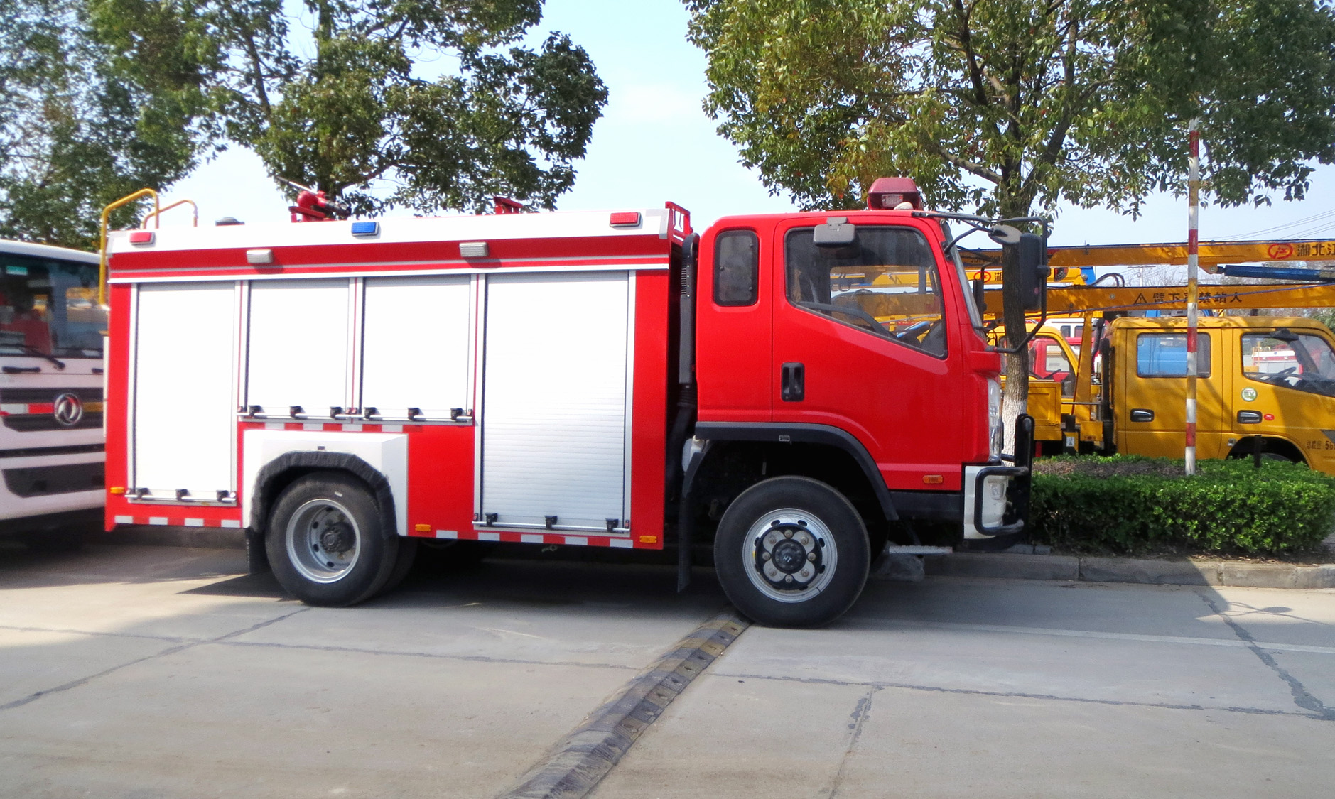 凯马3吨四驱水罐消防车